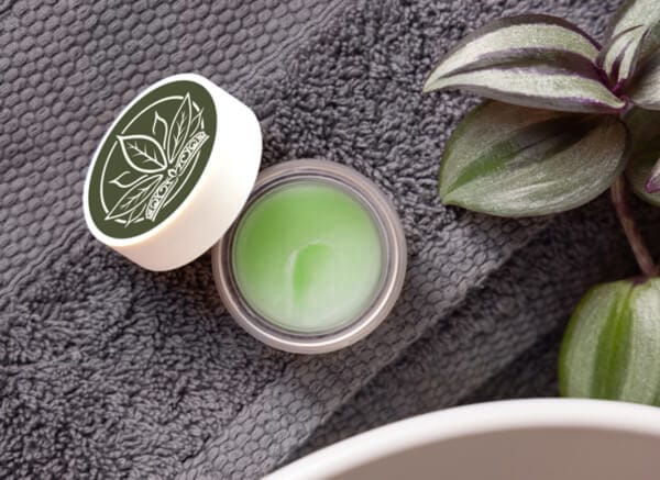 canna-lips-cbd-lip-balm-the-natural-way-to-soothe-and-protect-your-lips